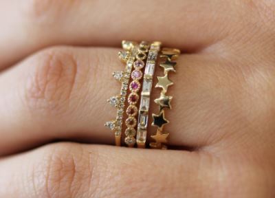Wear stackable rings on your fingers.